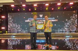 Pemko Pekanbaru Terima Penghargaan UHC Awards 2026