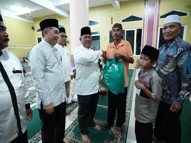 Pj Sekda Kampar Himbau Masyarakat di Desa Lubuk Sakat Untuk Hidupkan Masjid Selama Safari Ramadhan