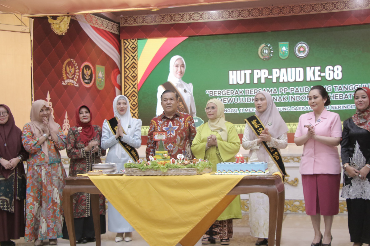 Ketua TP PKK Kota Pekanbaru Hadiri HUT Ke-68 PP PAUD Riau di Balai Serindit