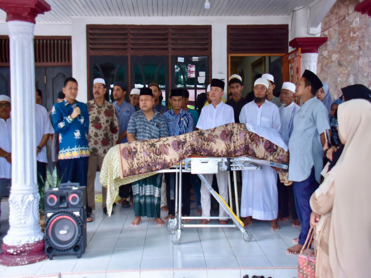 Bidang Pendidikan Kabupaten Kampar Berduka,  Pj Bupati Kampar Berkunjung untuk Belasungkawa ke Rumah Tokoh Pendidikan Kampar