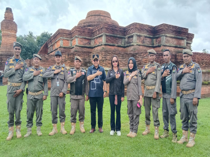 Plt. Kasatpol PP Kampar Sambut Kunjungan  Staf Khusus Presiden RI Zita Anjani