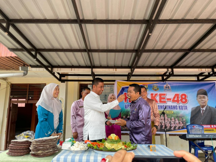 Bupati Kampar Tinjau Infrastruktur SMPN 2 Bangkinang Kota Bertepatan Peringatan HUT ke-48