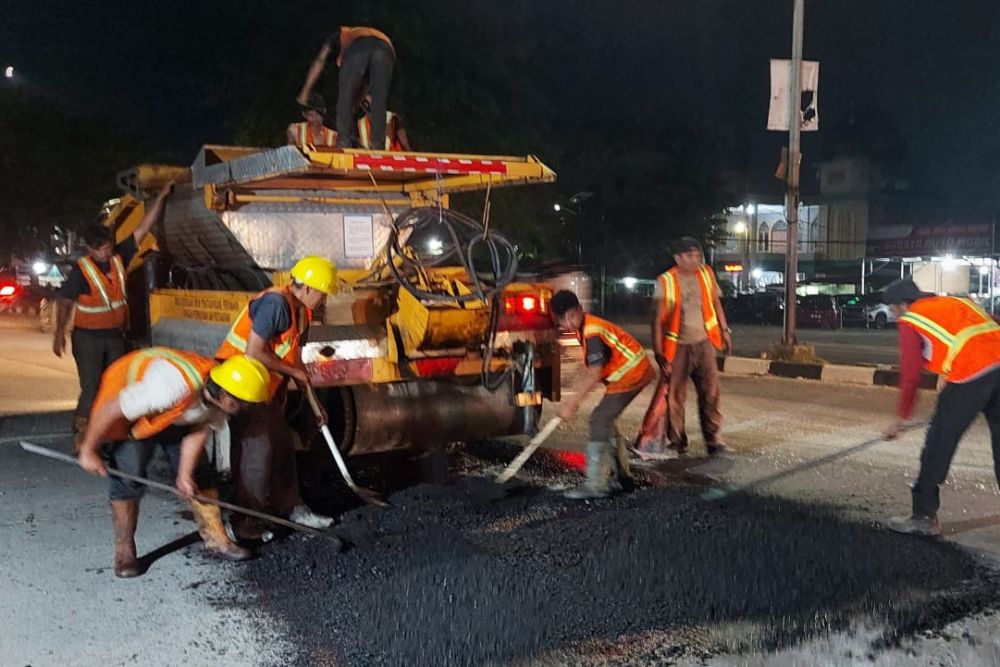 Ratusan Lubang Jalan di Pekanbaru Sudah Diperbaiki Pemprov Riau