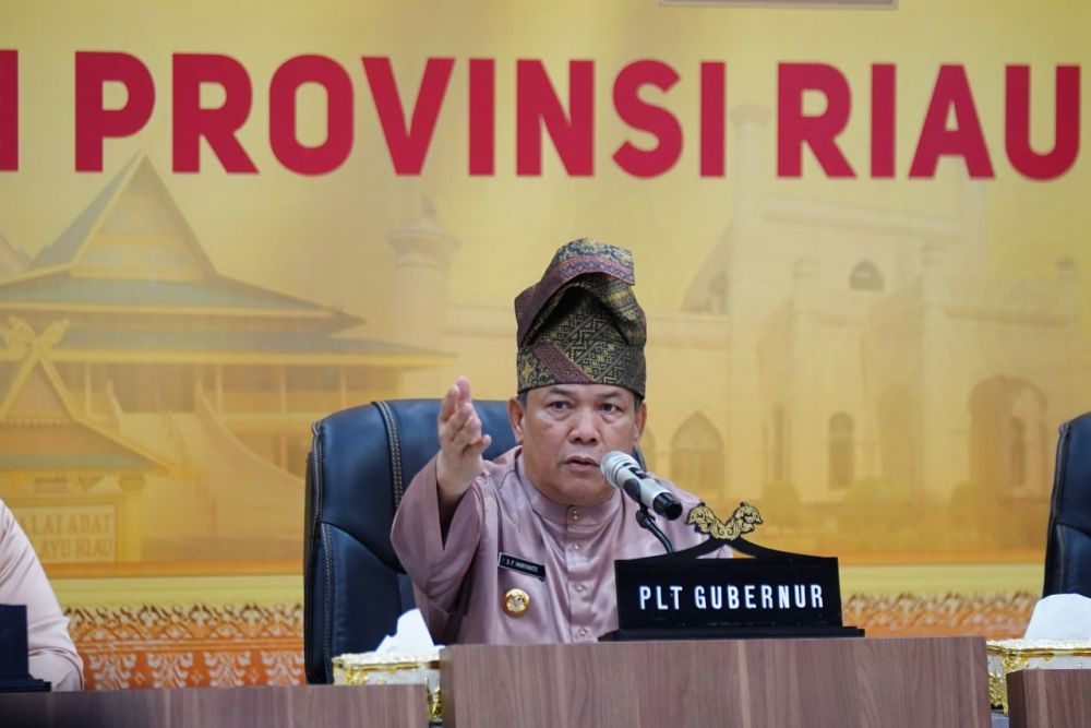 Pelayanan Dasar Jadi Prioritas 2026: Plt Gubri Siapkan Upaya Jitu Pengelolaan PAD Riau