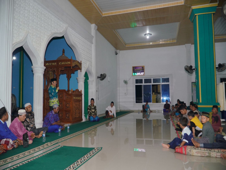 Pj Bupati Kampar Melaksanakan Halal Bi Halal di Masjid At-Taqwa Desa Koto Tibun