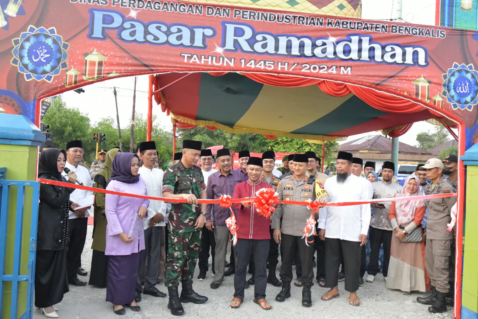 Bupati Bengkalis Resmikan Pasar Ramadhan 1445 H sebagai Upaya Peningkatan Pertumbuhan Ekonomi