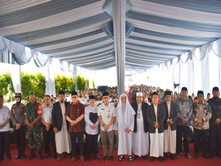 Wakili Pj.Bupati Kampar Asisten III Azwan, Hadiri Wisuda Kelulusan Siswa SMA Islam Terpadu Al Utsaimin Bangkinang.