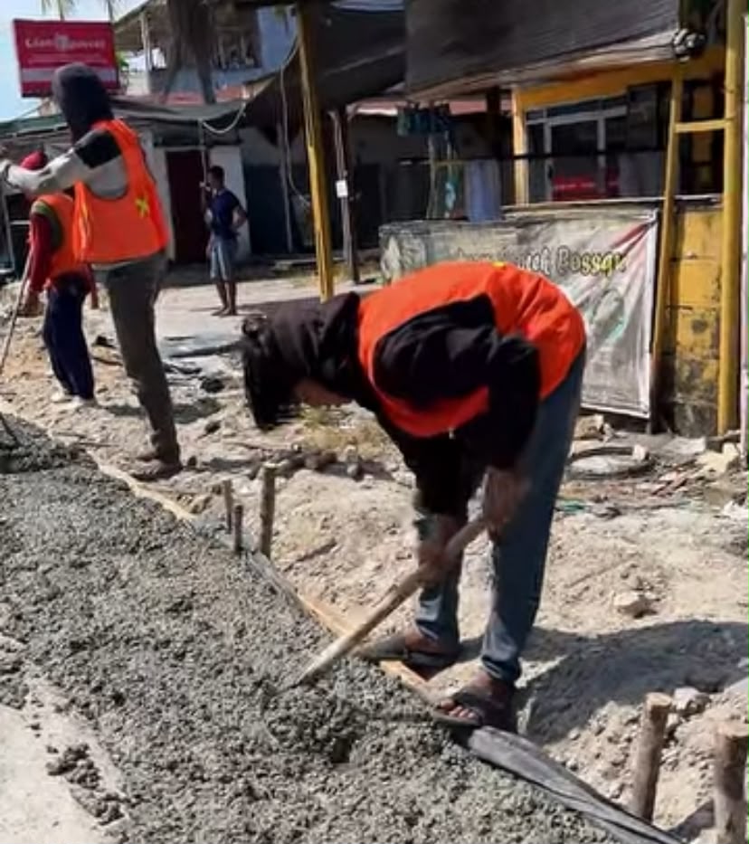Pemko Pekanbaru Lanjutkan Perbaikan Jalan Rambutan, Masuki Tahap Pengecoran Bahu Jalan